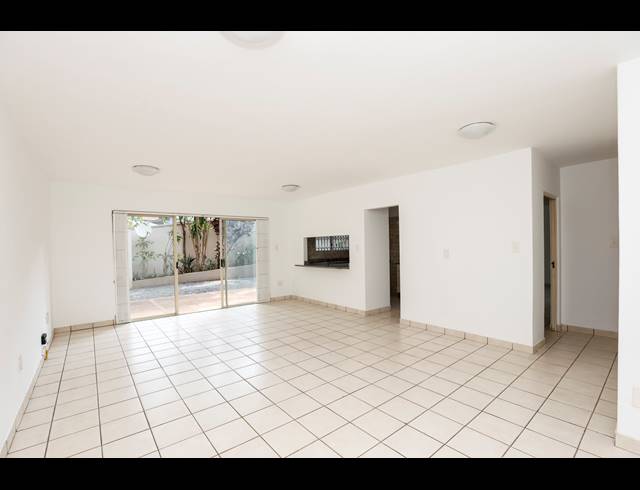 3 BEDROOM TOWNHOUSE FOR SALE IN ESSENWOOD